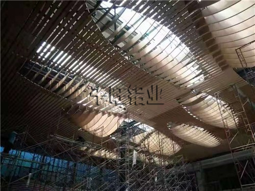 咋样挑选到适合的辊涂铝单板这五大点非常关键