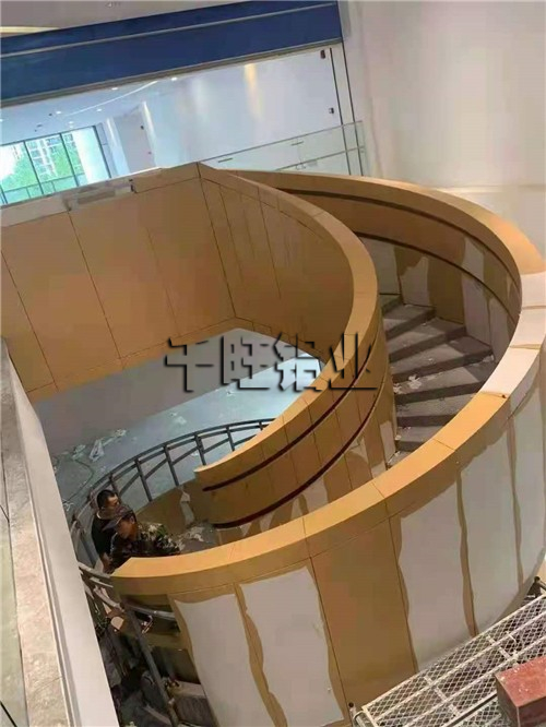 怎么买着高质量的拉丝铝单板呢这四方面要注意