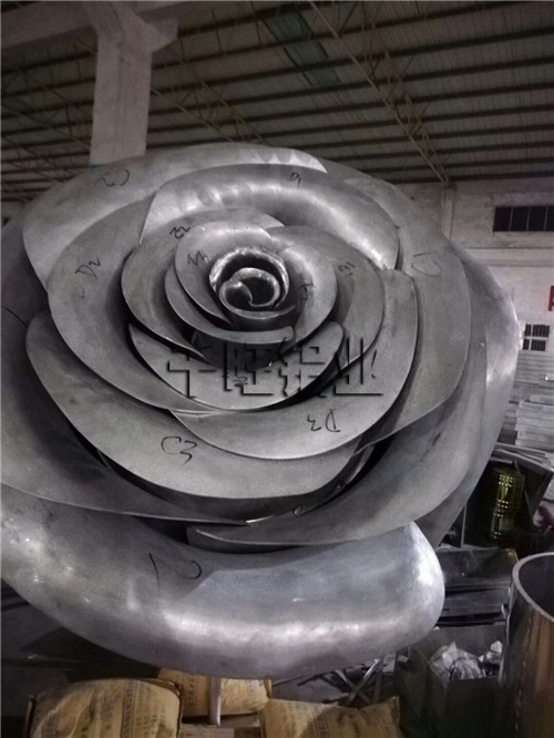 双曲铝单板好的品牌有啥？要如何采购到上乘双曲铝单板