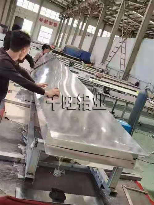 双曲铝单板公司什么牌子好？咋样选对完美双曲铝单板