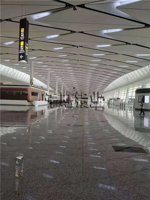 教你怎么挑选一个靠谱的石纹铝单板生产公司