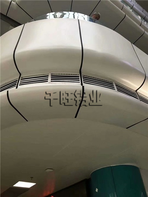 氟碳铝单板啥子品牌好？教你购买出色氟碳铝单板幕