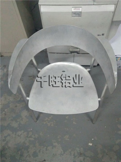 拉丝铝单板哪种牌子好？如何能挑选优秀拉丝铝单板