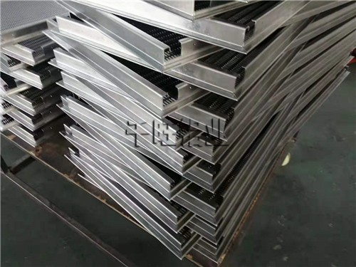 冲孔铝单板出名产品品牌有那些？怎么样采购到完美冲孔铝单板