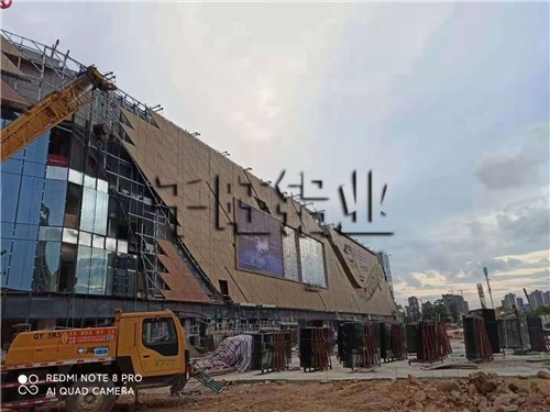 千旺建材公司告诉你如何订制优良得氟碳铝单板