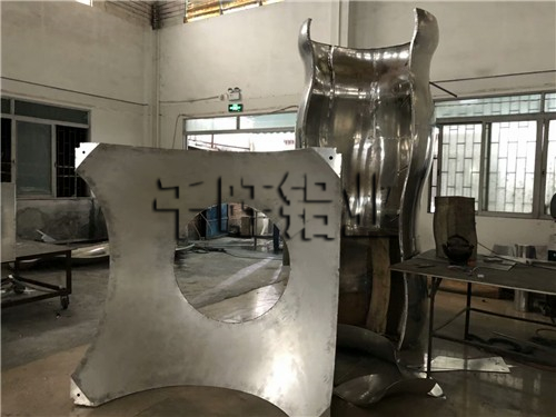 如何挑选产品品质好的石纹铝单板制造商？如何挑选