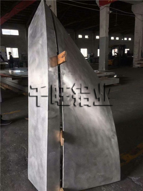 千旺木纹铝单板公司告诉您轻松的定制到优质木纹铝单板