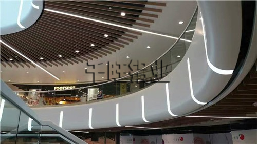 氟碳铝单板一线产品品牌有啥？要如何找到上乘氟碳铝单板